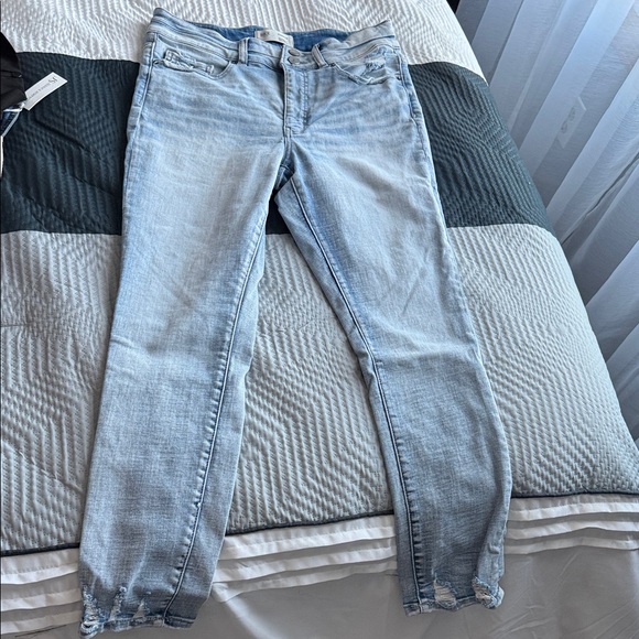 Light Wash Distressed Women's Jeans BKE PARKER - Picture 10 of 10